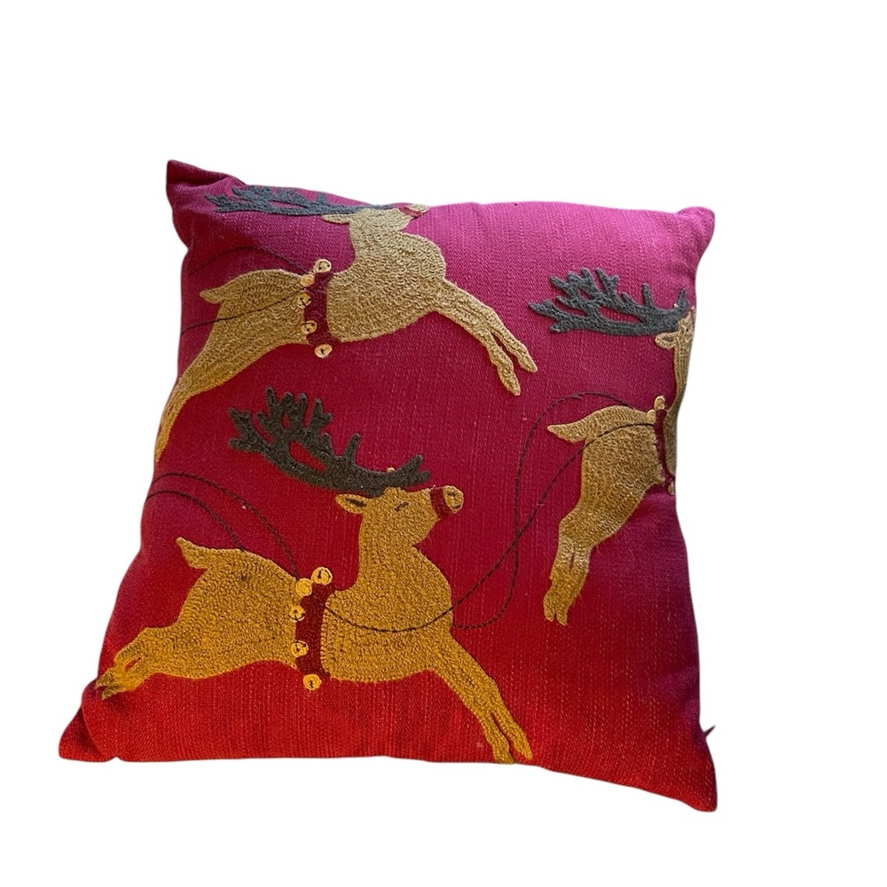 Longaberger Dark Red Embroidered Reindeer Pillow w Insert 15” Square